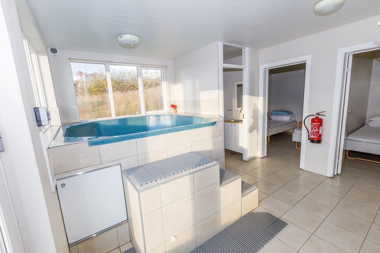 Vathlahof Pensionat Akureyri Exteriör bild
