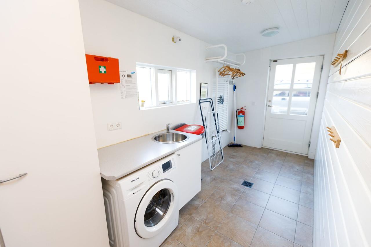 Vathlahof Pensionat Akureyri Exteriör bild