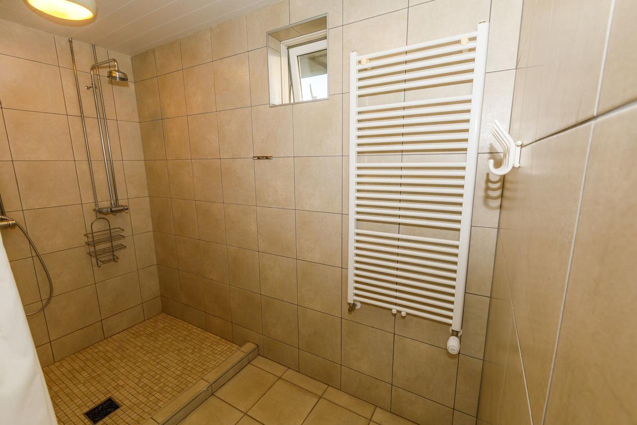Vathlahof Pensionat Akureyri Exteriör bild